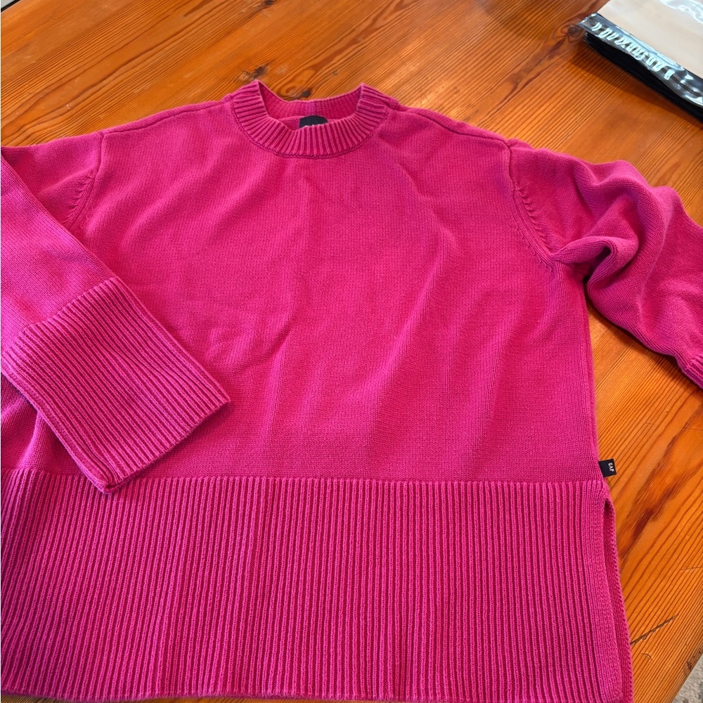 GAP Women's Crewneck Sweater in Fuchsia Pink
